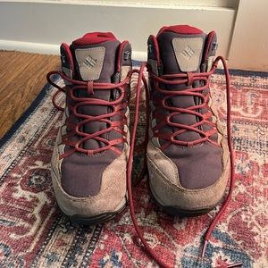 Columbia Women’s hiking boots size 10
